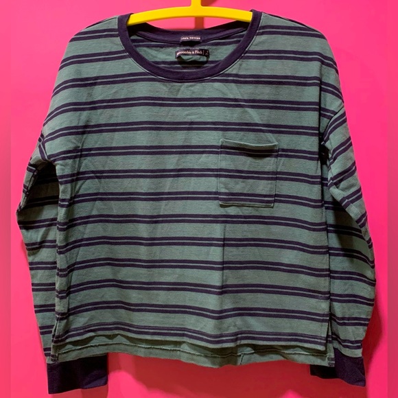 Abercrombie & Fitch Tops - Abercrombie & Fitch sweatshirt Crop Sweatshirt Green sweatshirt Size US S
